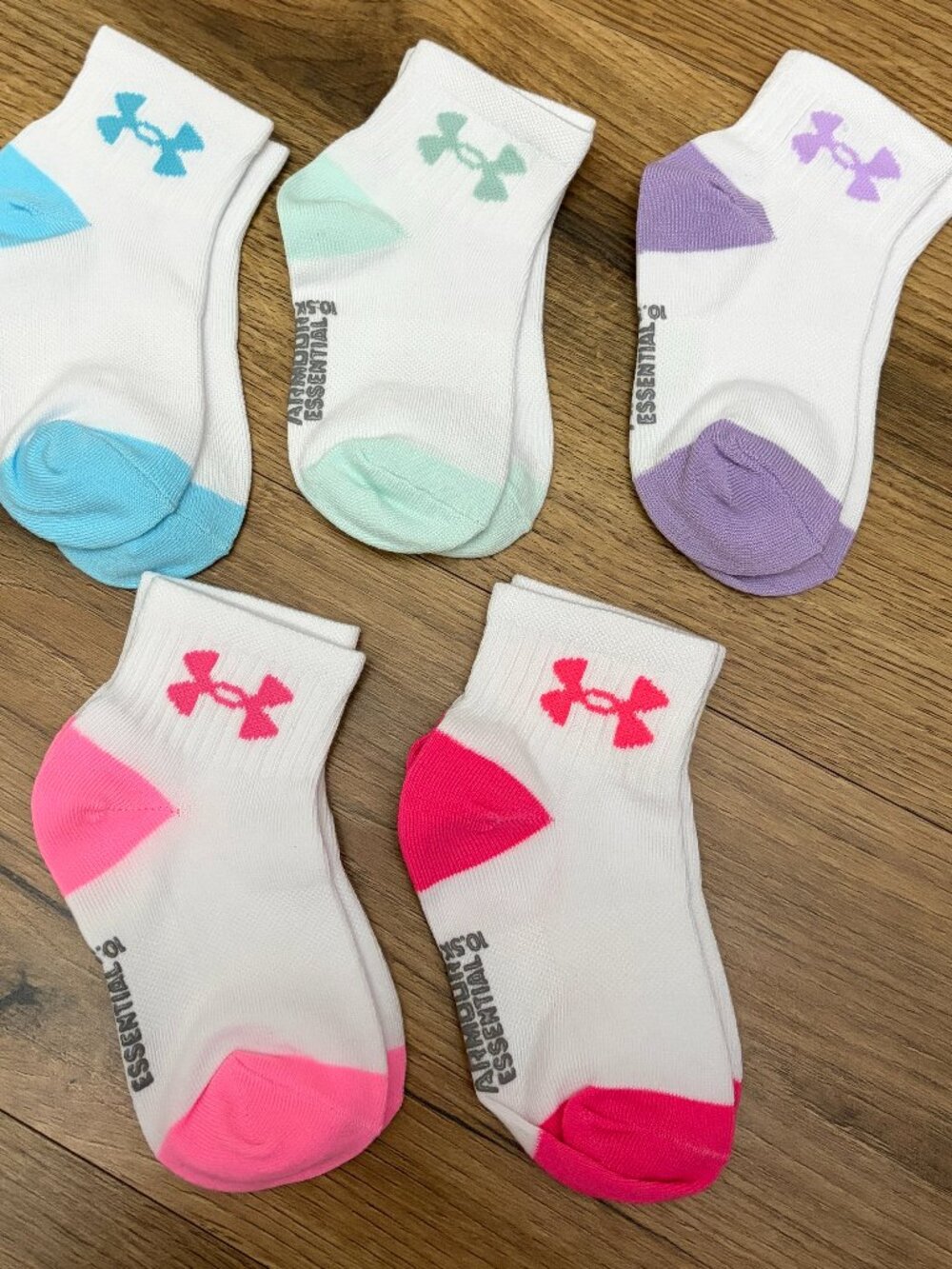 Under Armour essential socks. Size 10.5-13 toddler.